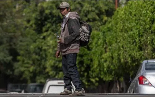 Detienen a sujeto acusado de transportar a 103 migrantes en Veracruz