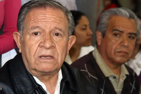 Dueño de La Almeja se deslinda de intoxicación masiva