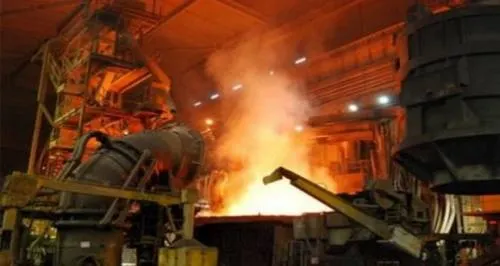 Disminuye producción industrial en México
