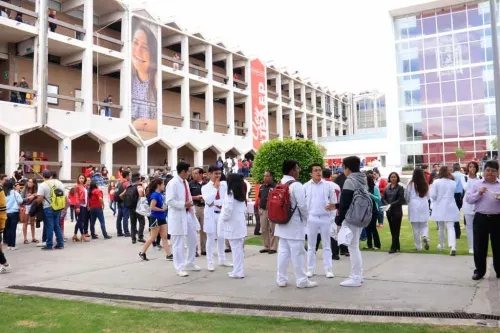 Rector de la UPAEP rinde informe de actividades; destacó el lanzamiento del nanosatélite AztechSat-1