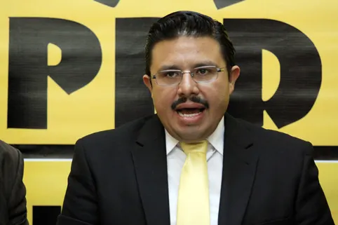 Hasta el momento 380 perredistas quieren ser candidatos: Cotoñeto