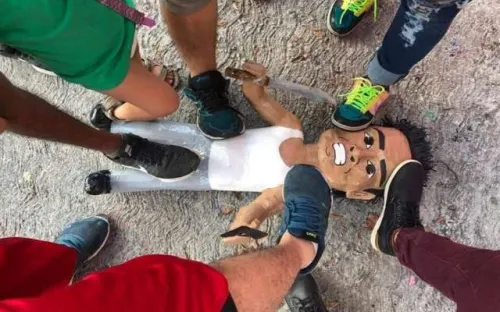 Ladrón de la combi vuelve por más… en forma de piñata