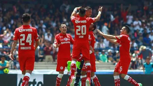 Toluca gana a Pumas y recuperó liderato