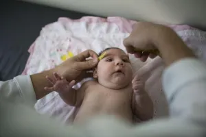 Embarazadas infectadas por Zika deben tener acceso al aborto: OMS