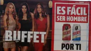 Quitan publicidad de cervecera por contenido sexista