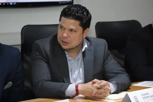 Viable aplicar encuesta para elegir a consejeros de Morena