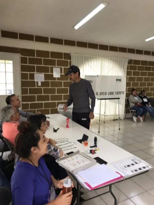 Esparza invita a la sociedad a ir a las urnas para contribuir al ejercicio de la democracia