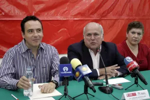Pablo Fernández niega extorsiones a ediles