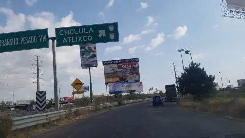 Veta Tony Gali reforma que devolvía a municipios facultad para otorgar licencias de espectaculares