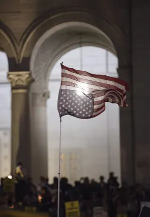 BANDERA AL REVÉS