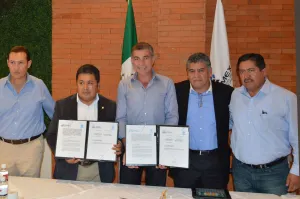Tony Gali signa convenio con empresarios de San Martín