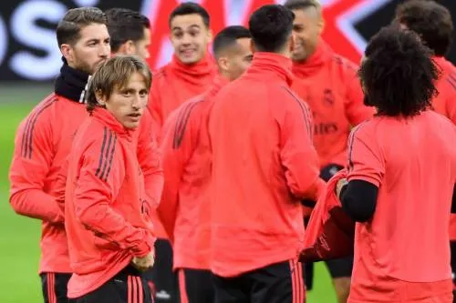 Cuatro detenidos por un ataque con fuegos artificiales al hotel del Real Madrid