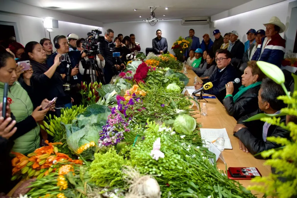 Promueven venta de flor de cempasúchil y terciopelo