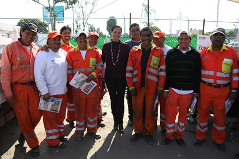 Acerca SMDIF Caravana del Buen Trato a más de 200 trabajadores del servicio de limpia