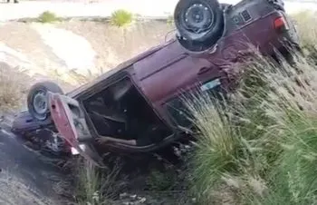Volcadura en Periférico Ecológico deja un hombre lesionado