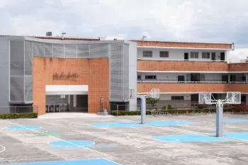 Cesan a profesor del Benavente, señalado de acoso escolar y sexual; SEP investiga el caso