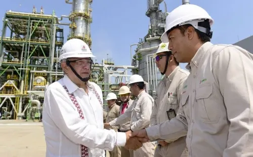 Pemex rescinde cuatro contratos asociados con prima de AMLO
