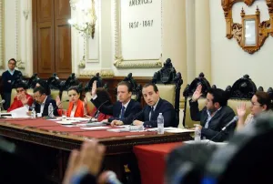 Regidores del Ayuntamiento sesionan en un ambiente de participación democrática
