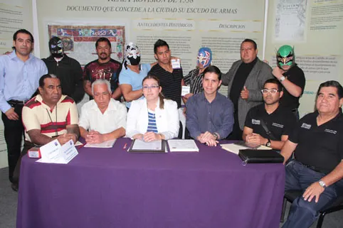 Firman convenio comisiones de box y lucha de Puebla y Tlaxcala