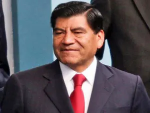 Dos Bodas y un Funeral