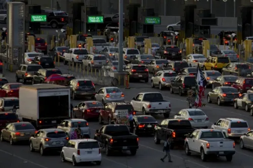 México y EU prolongarán cierre de fronteras para viajes no esenciales hasta el 21 de agosto