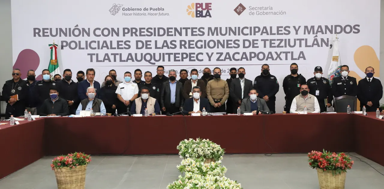 Plantea gobernador de Puebla estrategia de combate a la delincuencia en la Sierra Nororiental