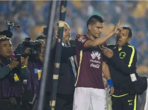 América se inconforma ante FMF por expulsión de Goltz