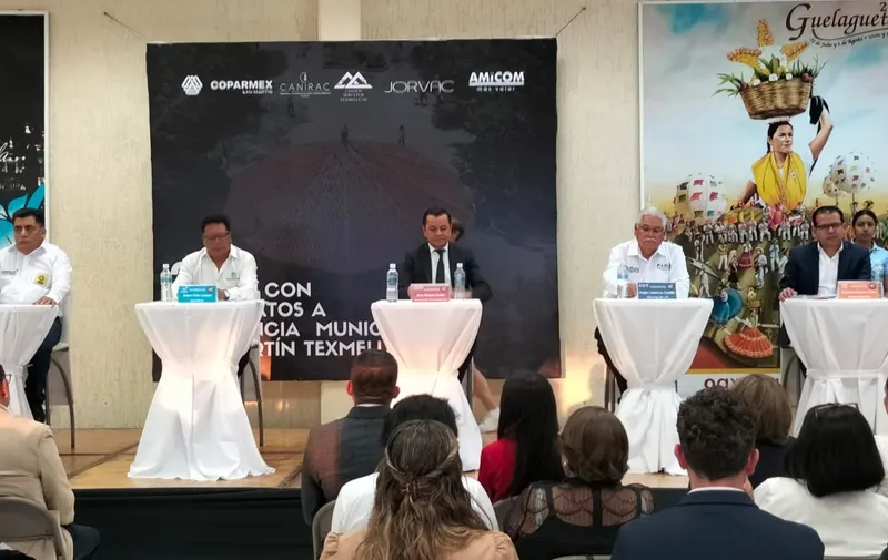 Juan Manuel Alonso, el candidato con las mejores propuestas en el foro "Candidatos a presidentes municipales"