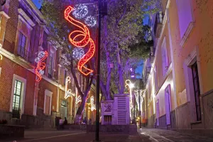 Vestirán a Puebla con 7 mil adornos navideños