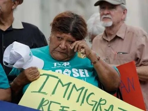 Confirman muerte de varios mexicanos en tráiler de Texas