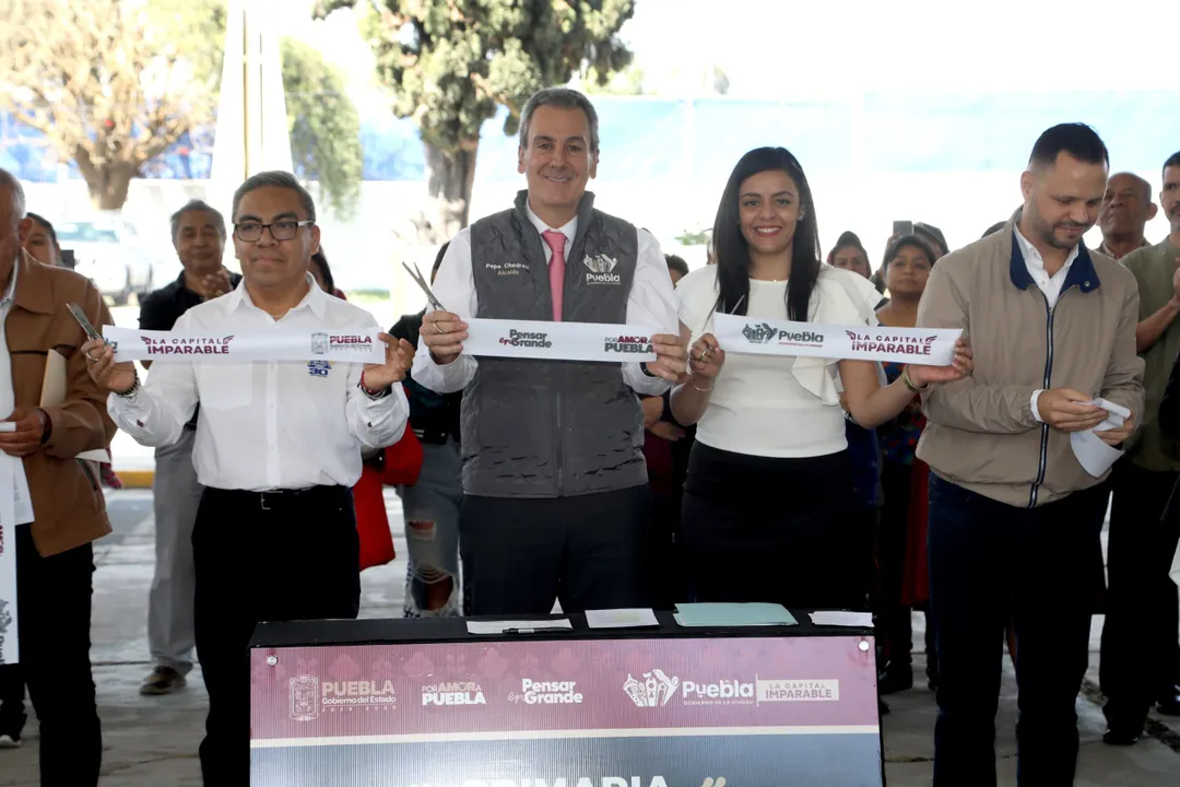 Entrega de techados escolares
