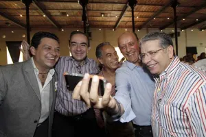 Recula Doger, ahora ya es amigo de Mario Marín