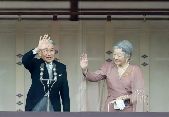 Emperador japonés llega a su cumpleaños número 79
