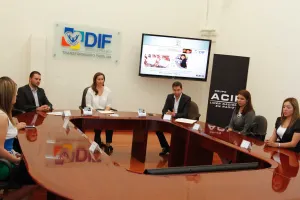 Recibe SEDIF donativo a favor de Beca un Niño Indígena