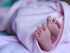 De EU, Argentina e Italia, padres de bebés de vientres subrogados en Tabasco
