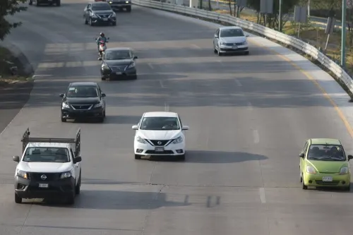 Motociclistas derrapan en el Periférico; uno muere