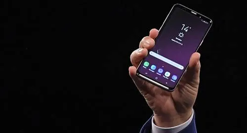 ¡Ojo, usuario de Samsung! Tu teléfono puede enviar fotos a tus contactos sin permiso