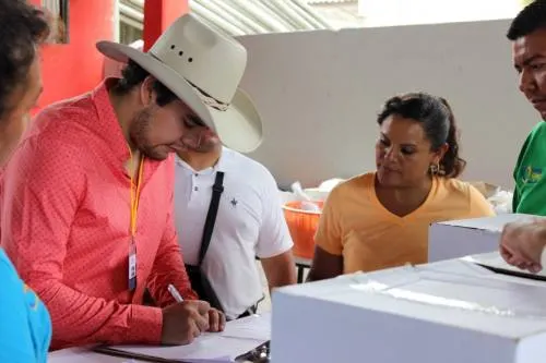 Arrancan contralores ciudadanos visitas a municipios para verificar entrega de apoyos