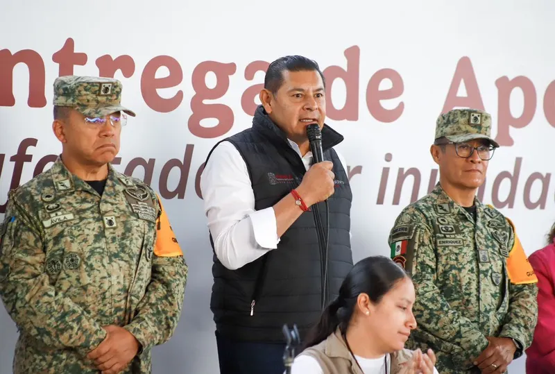 gob-pue-entrega-apoyos-lluvias-pantepec