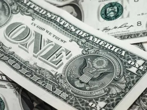 A seis meses de la llegada de Trump, el dólar se vende en 17.50