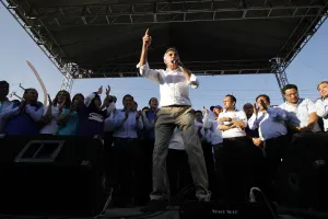 A proyecto para conducción del agua, se compromete Tony Gali en Altepexi
