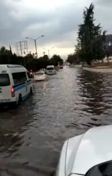 Drenaje pluvial una de las ‘mejores obras de Norma Layón’ se inunda y causa el descontento de automovilistas