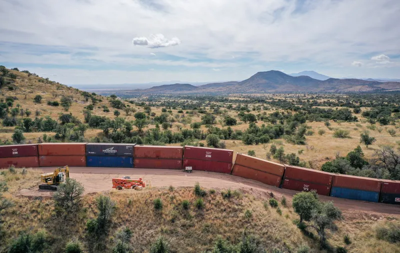 Contenedores en la frontera