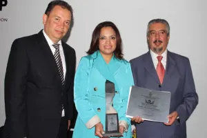 La Regidora Miriam Mozo Rodríguez recibe reconocimiento ”Alas Universitarias”