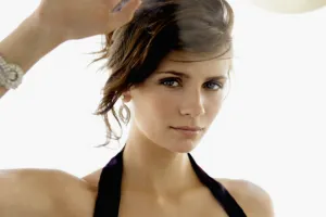 Mischa Barton denuncia a su madre por robo