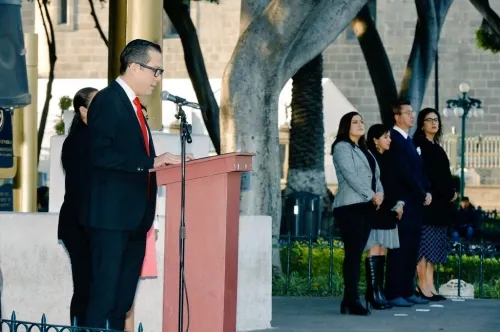 Analiza Claudia Rivera entregar nuevas bases al sindicato Benito Juárez