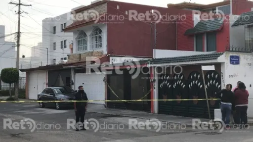 Lo apuñalan dentro de su casa en la colonia Vicente Guerrero