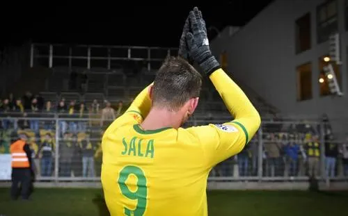 El Nantes retira el número 9 como homenaje a Emiliano Sala