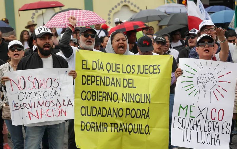 manif-trabajadores-poder-judicial-casa-aguayo