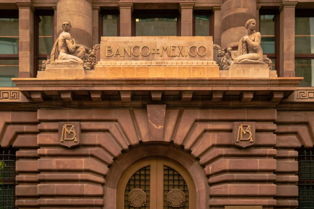 Banxico mantiene la tasa de interés en 6.5% y confirma pausa en los recortes
